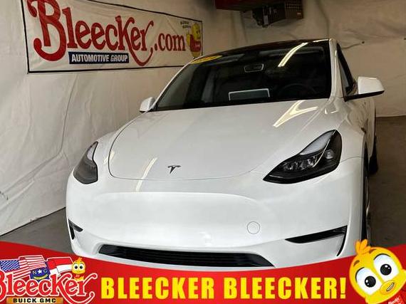 TESLA MODEL Y 2024 7SAYGDED5RF090216 image